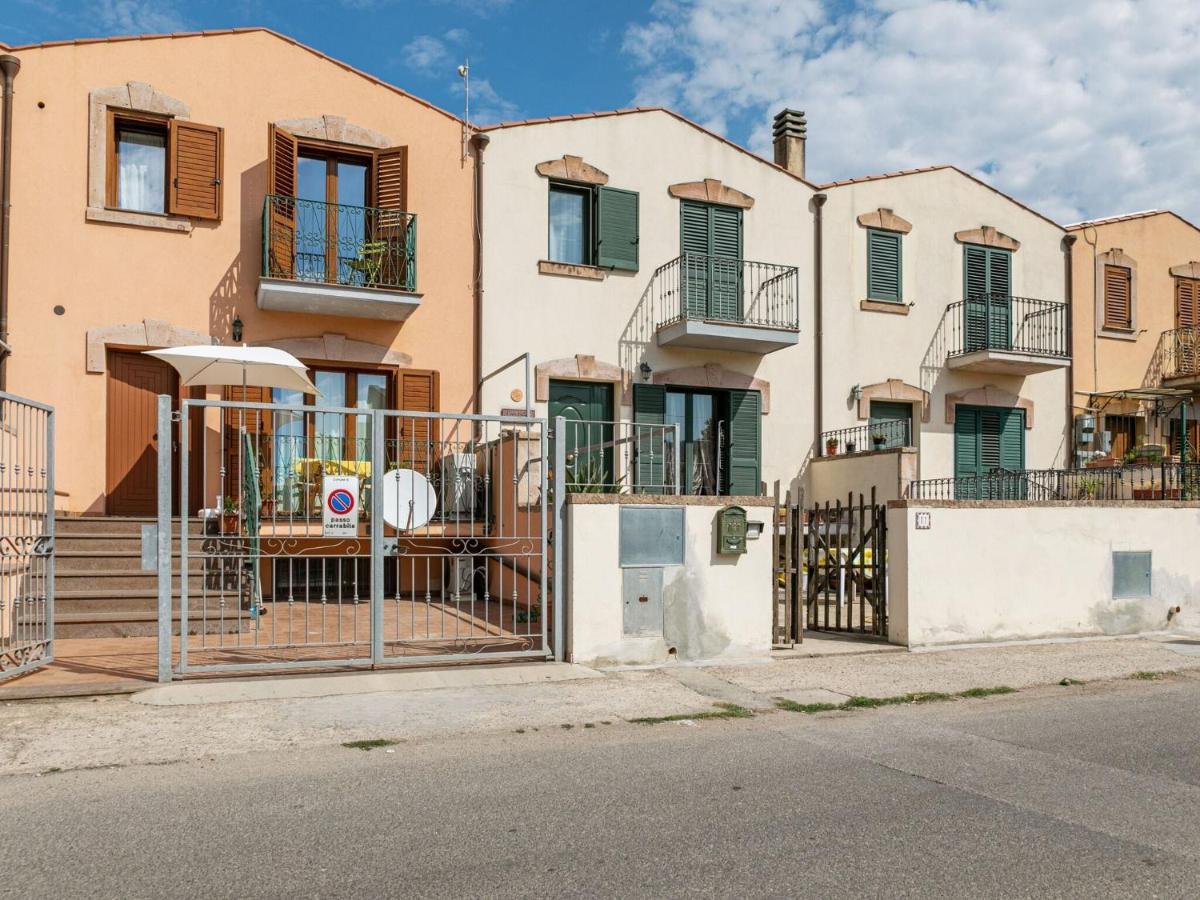 Belvilla By Oyo Casa Santa Giusta Bosa Exteriör bild